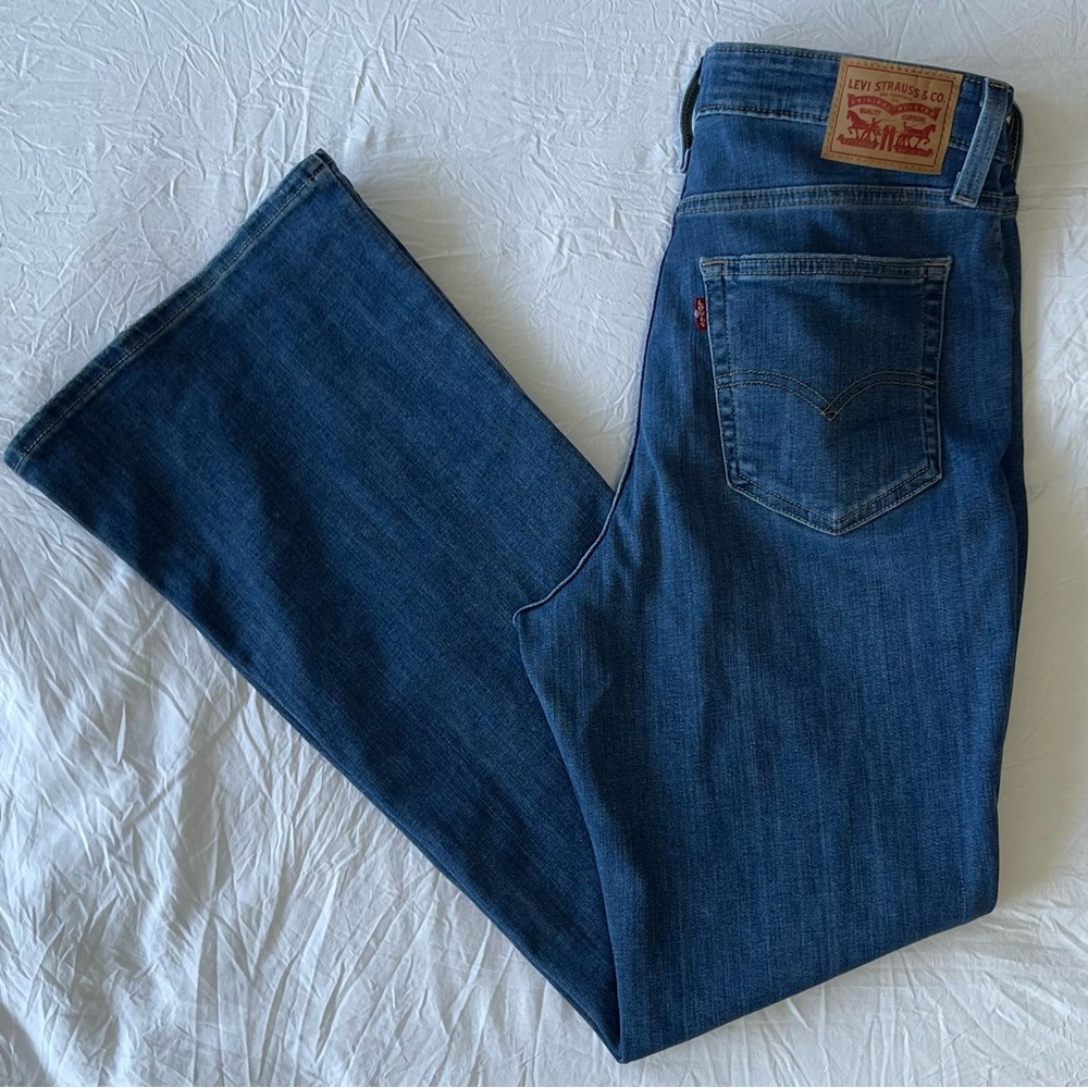 726 Levi’s Flare High Jeans
